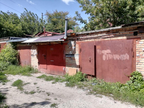 Продажа гаража Строителей ул, 15г