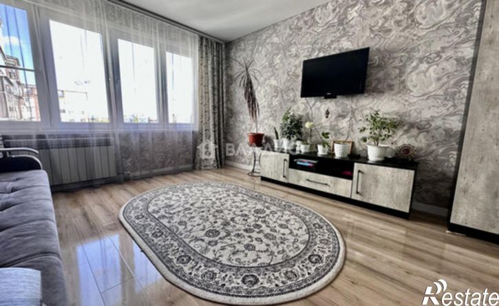 3-комн квартира пр-кт Строителей, 88,  д. 88