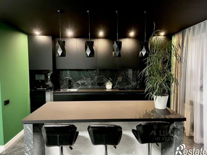 3-комн квартира ул Ново-Казанская, 15Б,  д. 15Б