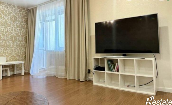 3-комн квартира ул Кулакова, 2,  д. 2