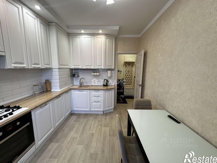 3-комн квартира ул Бородина, 12,  д. 12