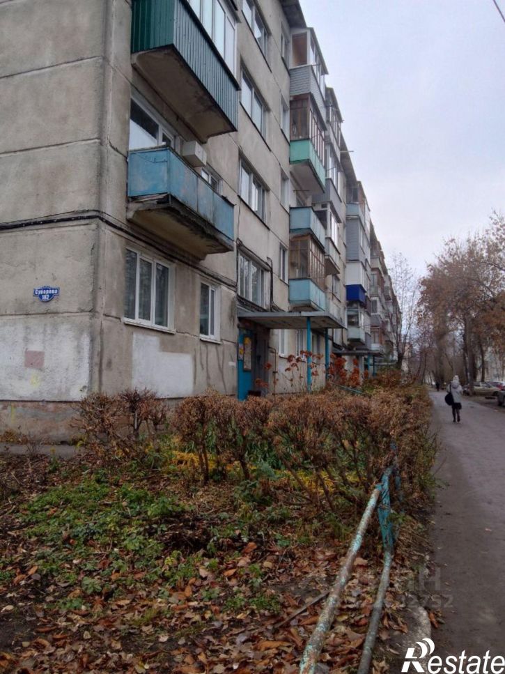 2-комн квартира улица Суворова, 162,  д. 162