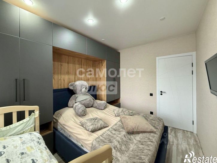 3-комн квартира улица Антонова, 5,  д. 5