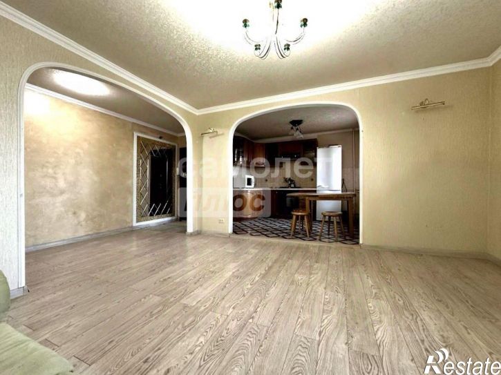 3-комн квартира улица 8 Марта, 17,  д. 17