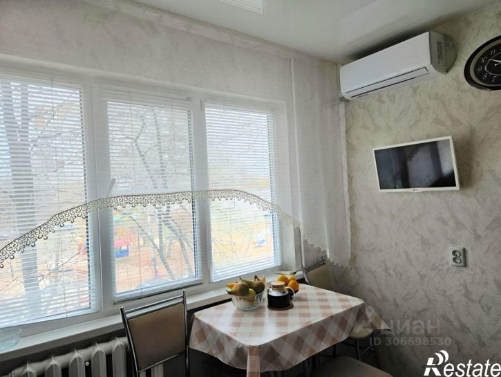 2-комн квартира пр-кт Строителей, 50,  д. 50