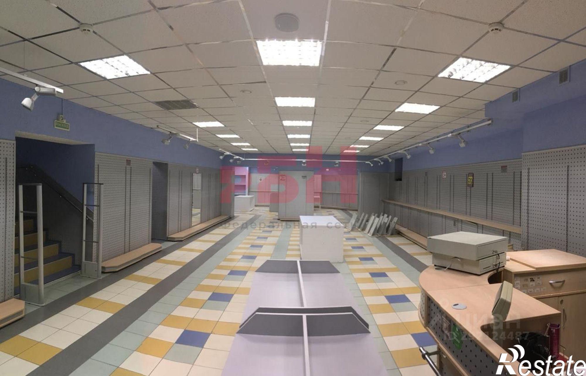 Сдать торговое помещение за 250 022 рублей на Московская улица, 71