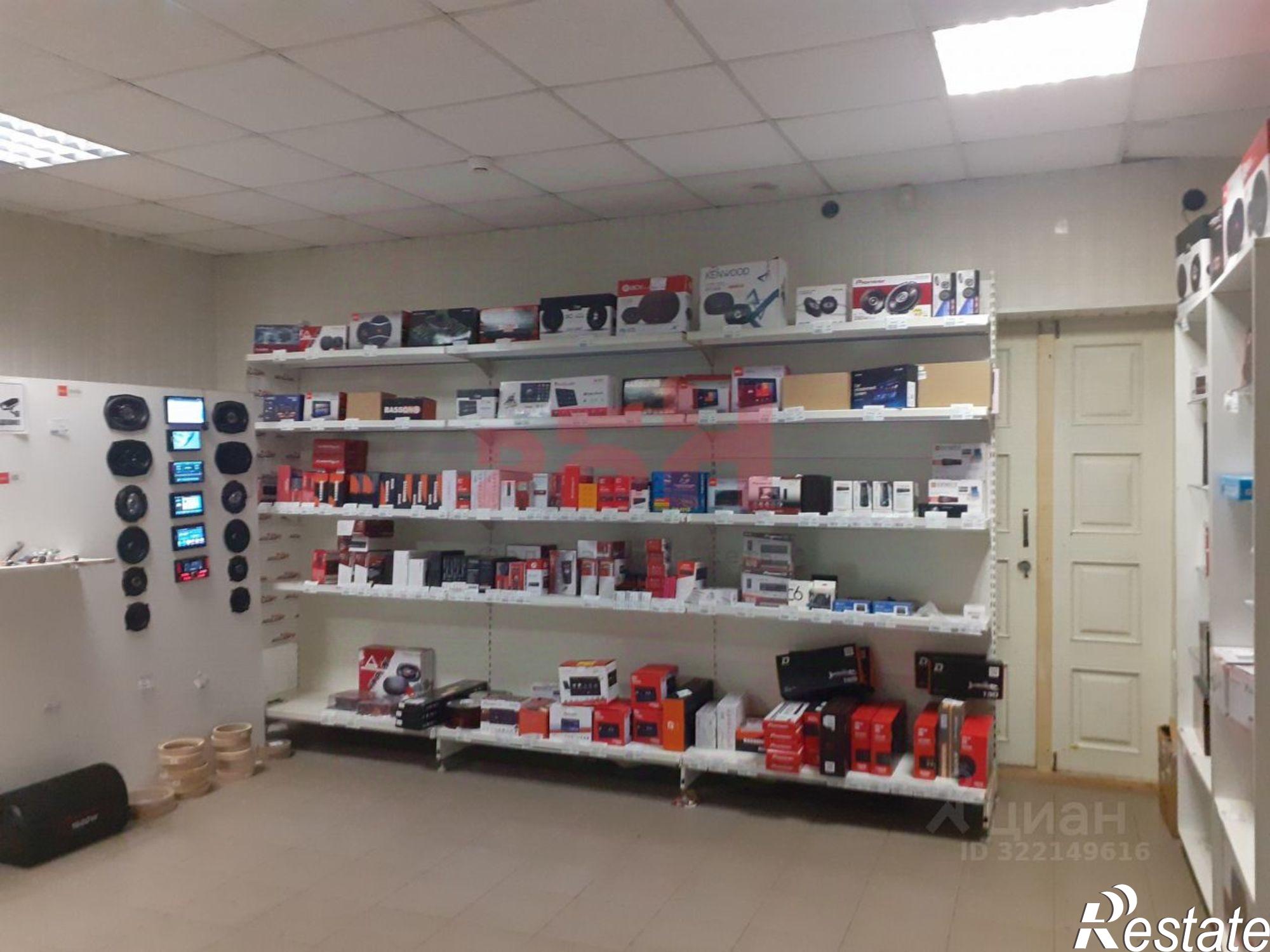 Сдать торговое помещение за 100 000 рублей на ул Каракозова, 35