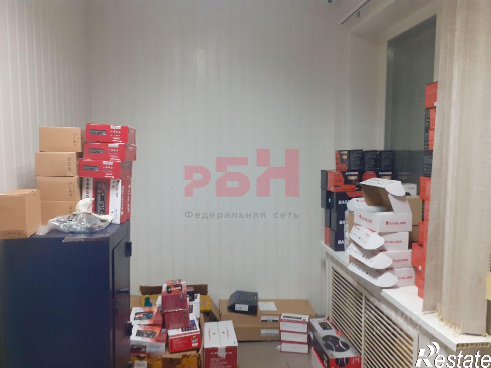 Сдать торговое помещение за 100 000 рублей на ул Каракозова, 35