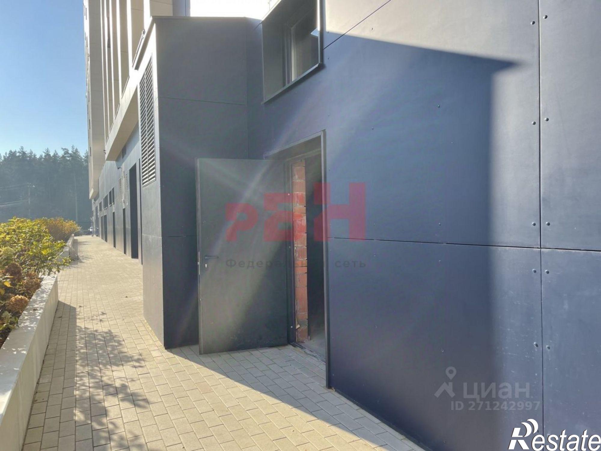 Сдать торговое помещение за 210 000 рублей на ул Мира, 44А