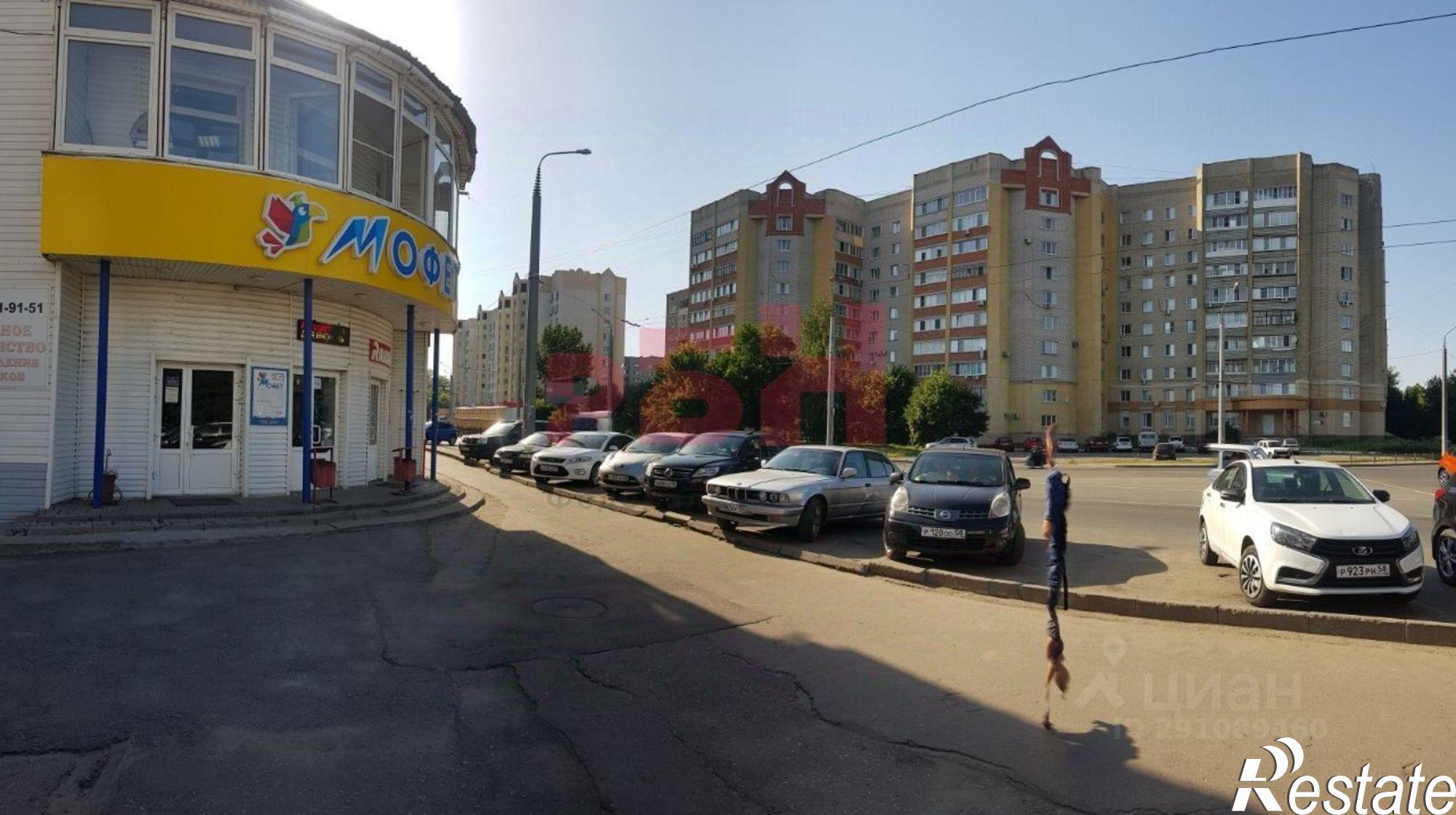 Сдать торговое помещение за 249 000 рублей на ул Ленина, 14