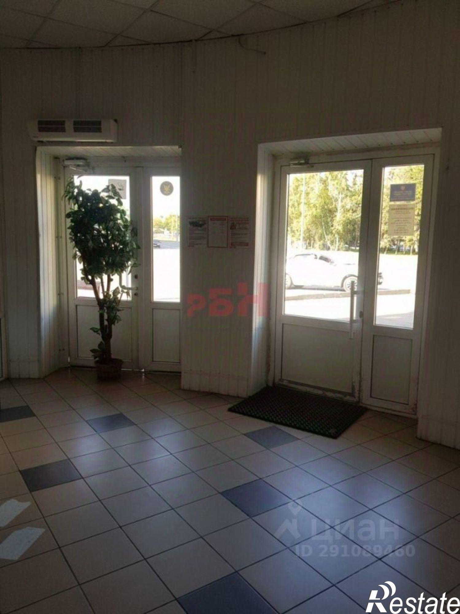 Сдать торговое помещение за 249 000 рублей на ул Ленина, 14