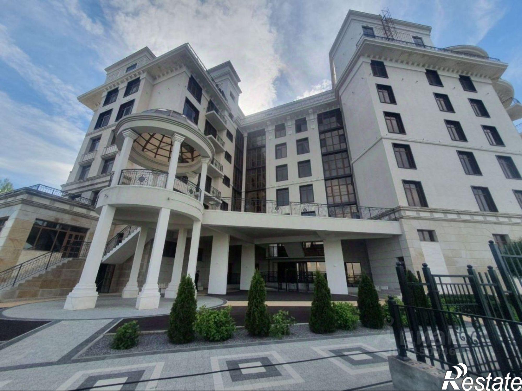 Купить квартиру за 12 500 000 рублей на улица Набережная реки Мойки, 2Д