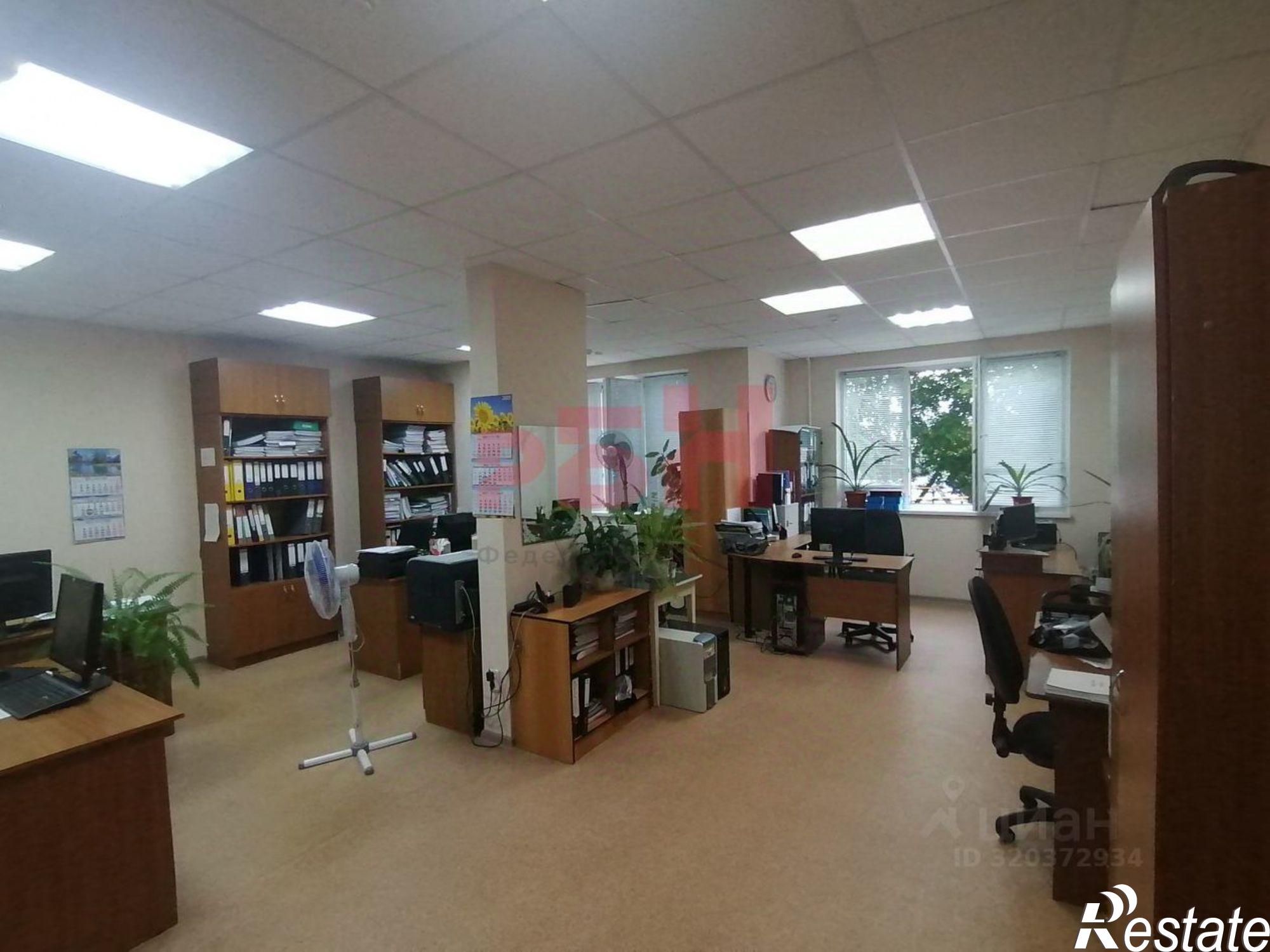 Купить офис, помещение под офис за 14 758 100 рублей на ул Российская, 41