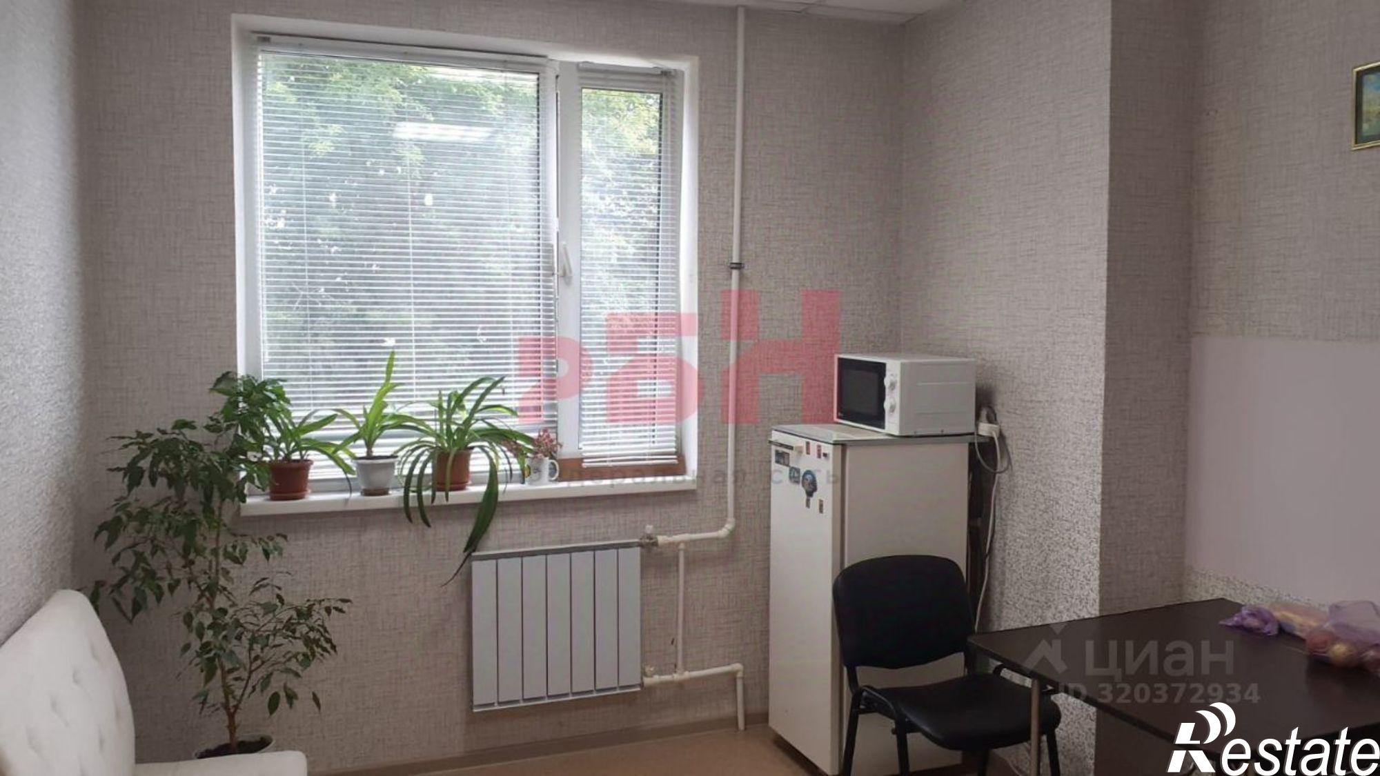 Купить офис, помещение под офис за 14 758 100 рублей на ул Российская, 41