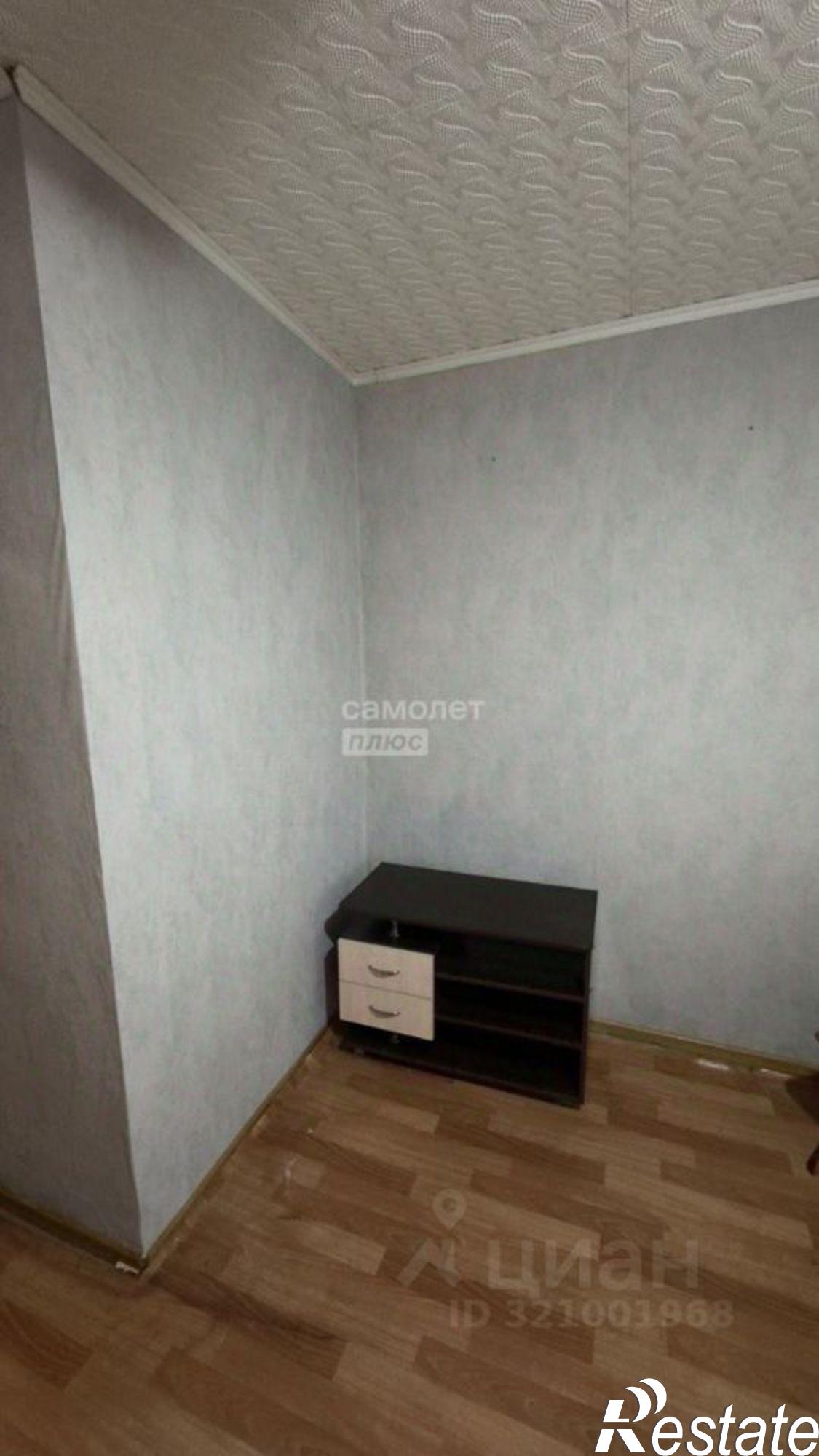 Купить комнату за 1 050 000 рублей на пр-кт Строителей, 3