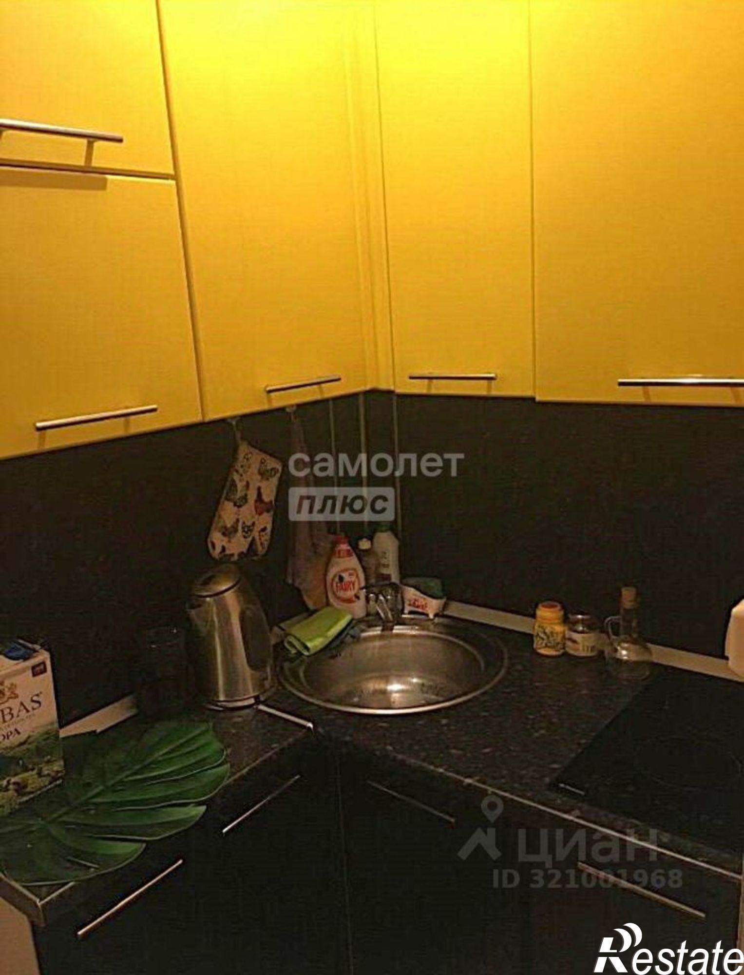 Купить комнату за 1 050 000 рублей на пр-кт Строителей, 3