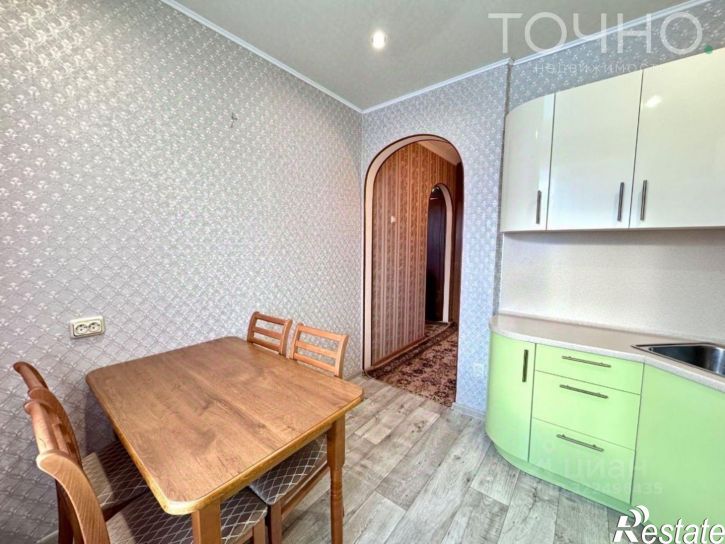 2-комн квартира проспект Строителей, 160,  д. 160