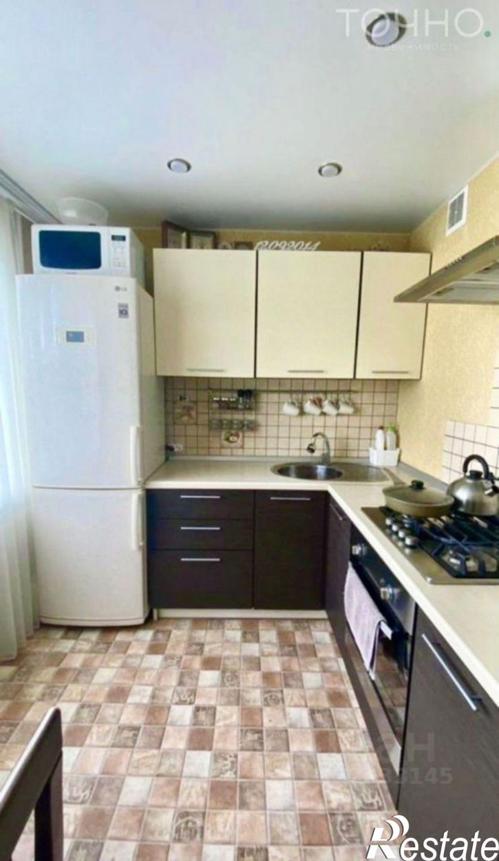 2-комн квартира Ладожская улица, 63,  д. 63