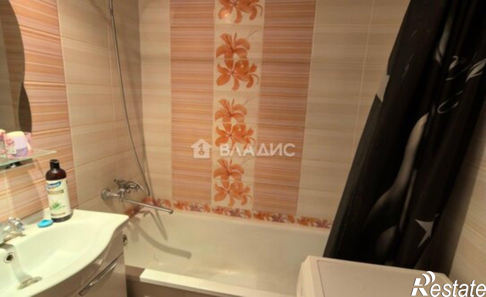 Купить квартиру за 4 770 000 рублей на пр-кт Строителей, 152А