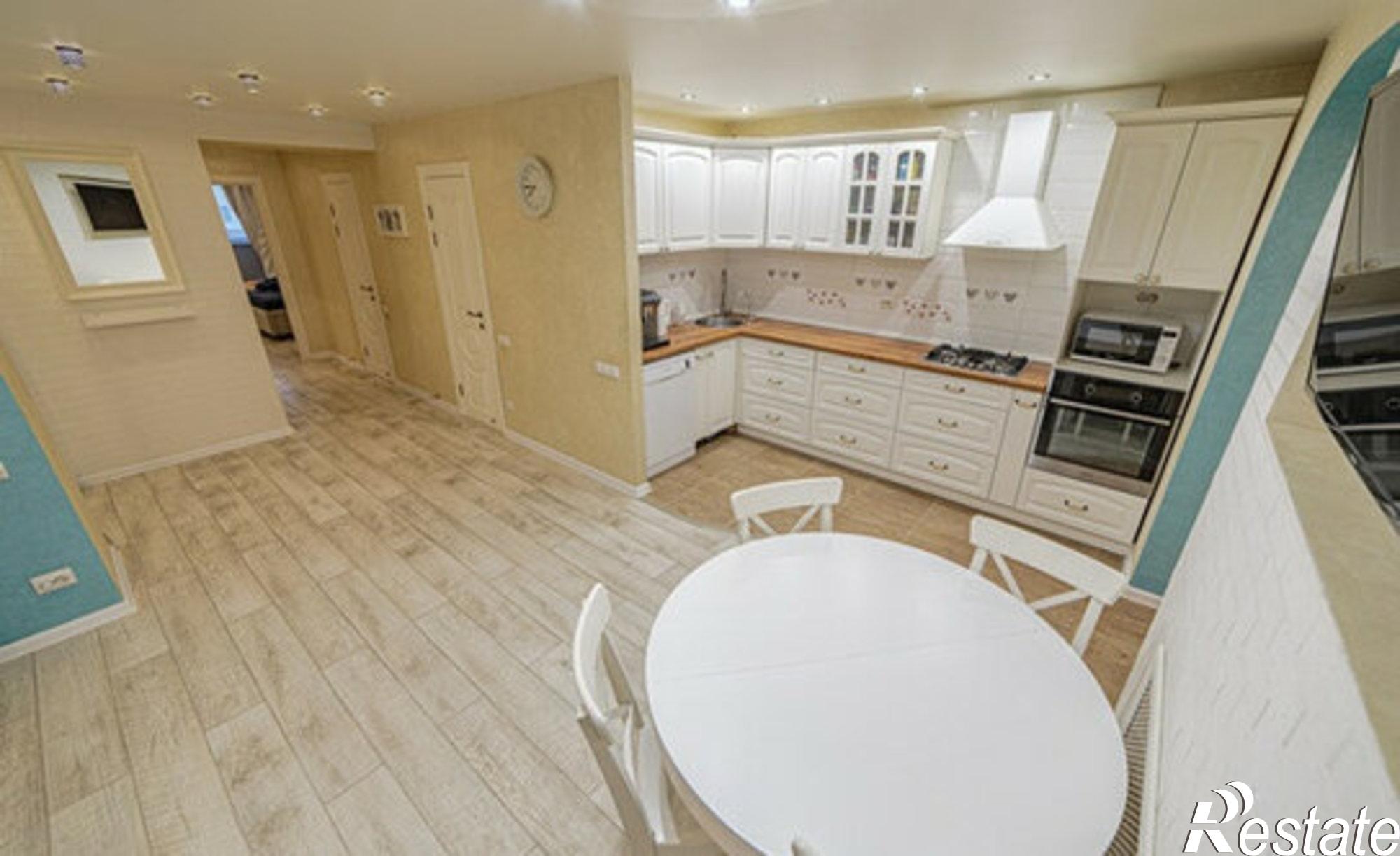 Купить квартиру за 9 000 000 рублей на ул Ново-Казанская, 4 Б