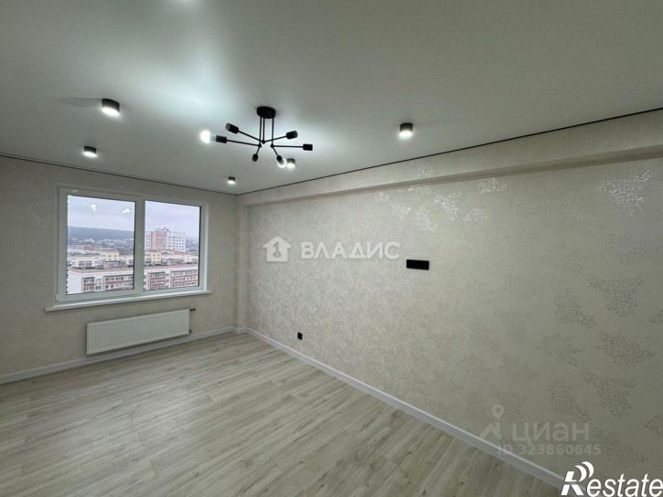 3-комн квартира ул Генерала Глазунова, 4,  д. 4