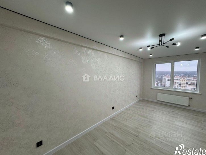 3-комн квартира ул Генерала Глазунова, 4,  д. 4