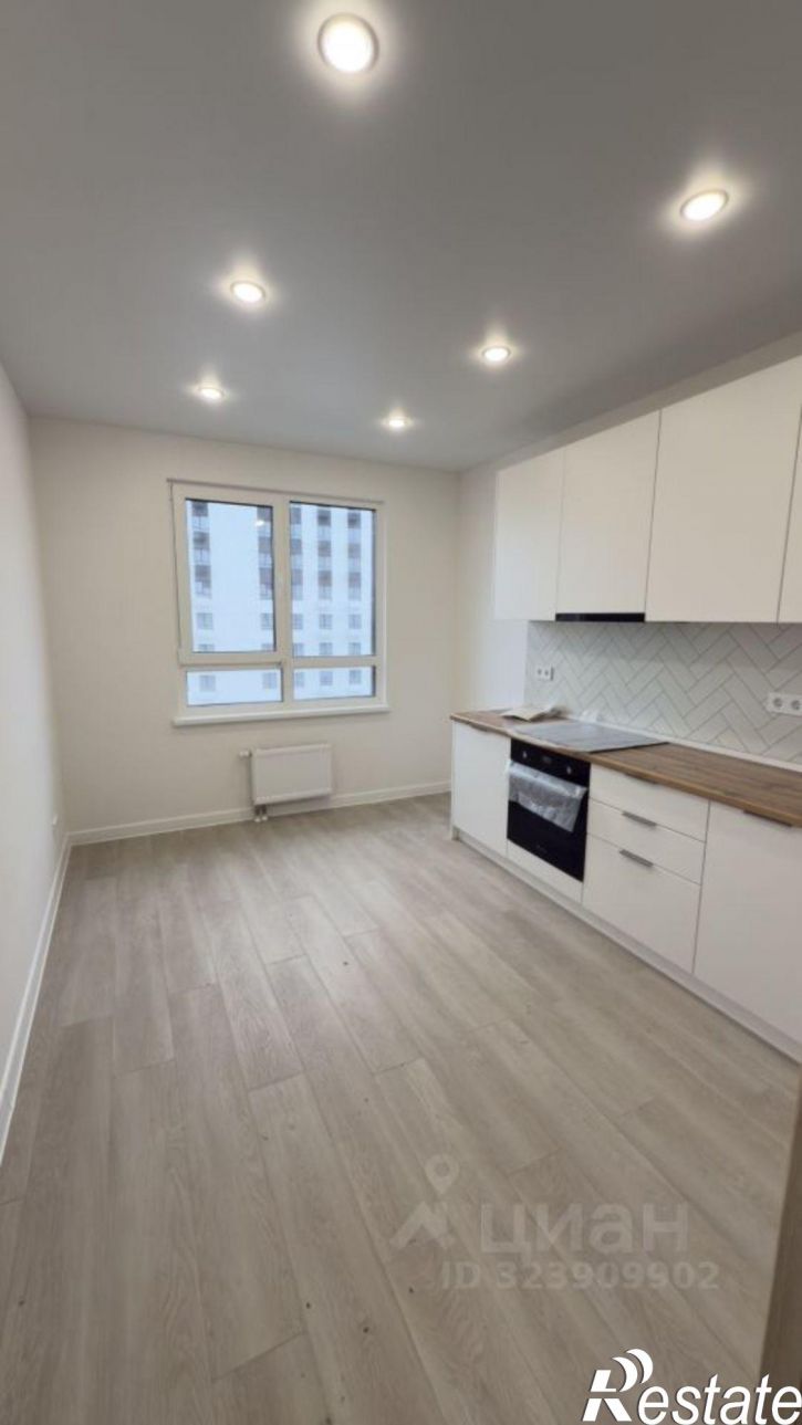 2-комн квартира улица Яшиной, 16