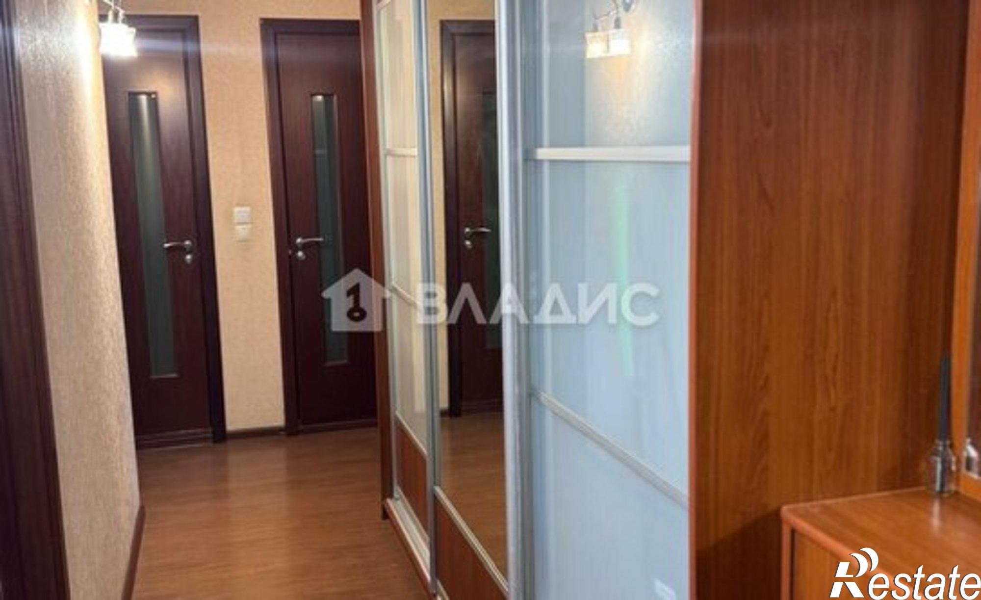 Купить квартиру за 6 350 000 рублей на пр-кт Строителей, 152А