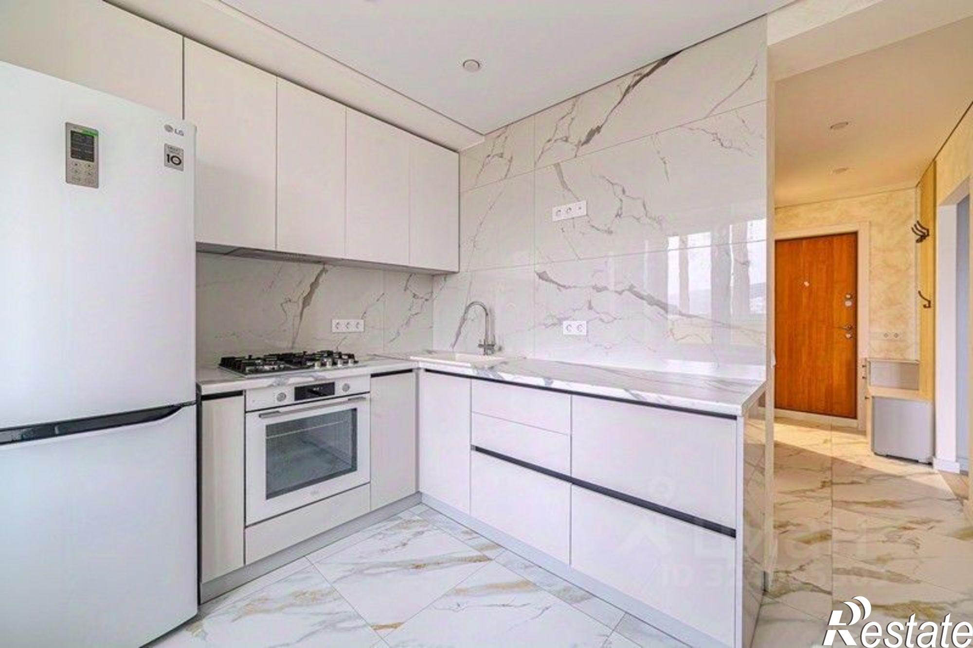 Купить квартиру за 5 800 000 рублей на ул Онежская, 21А