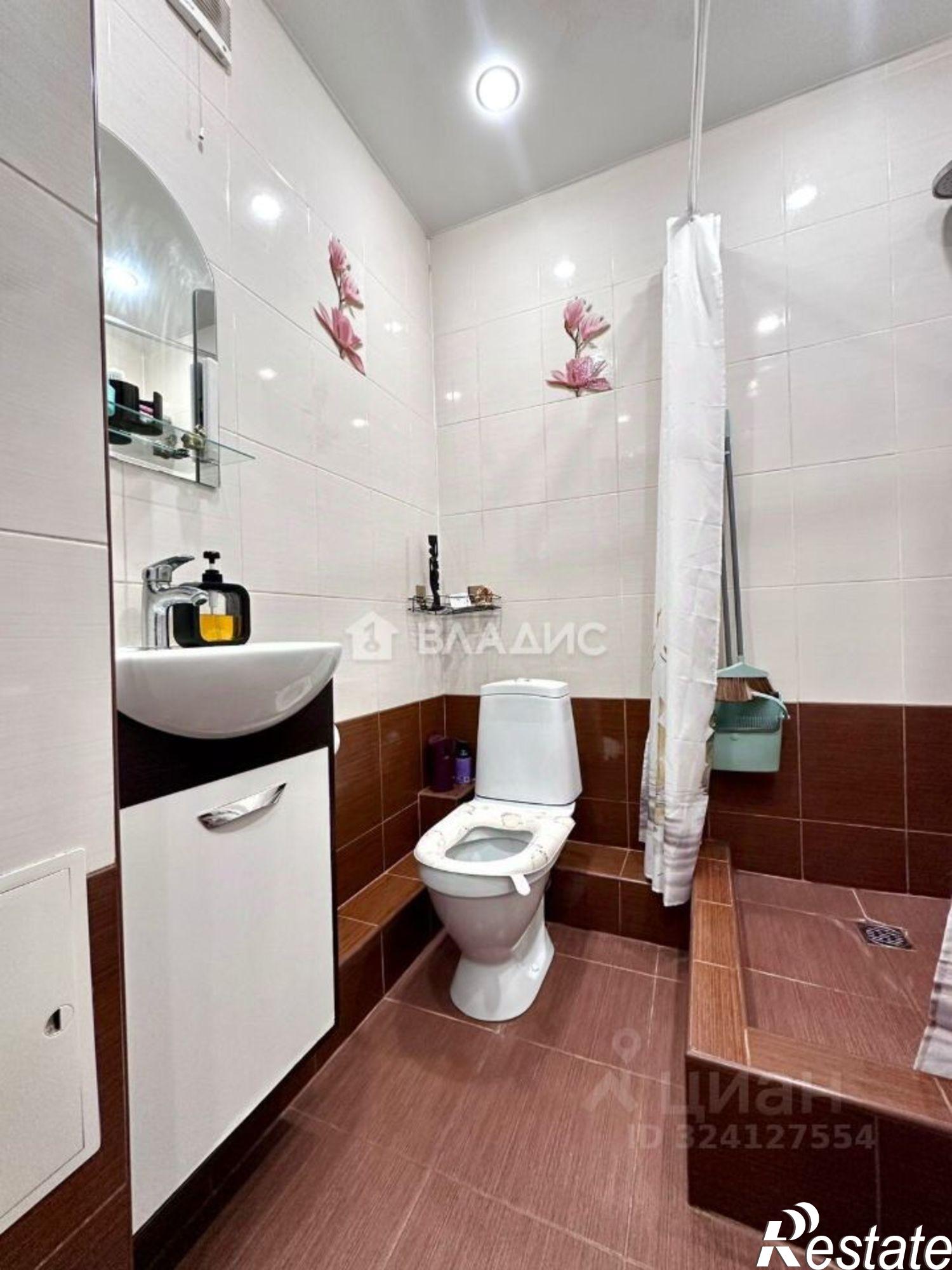 Купить квартиру за 2 400 000 рублей на ул Долгорукова, 80