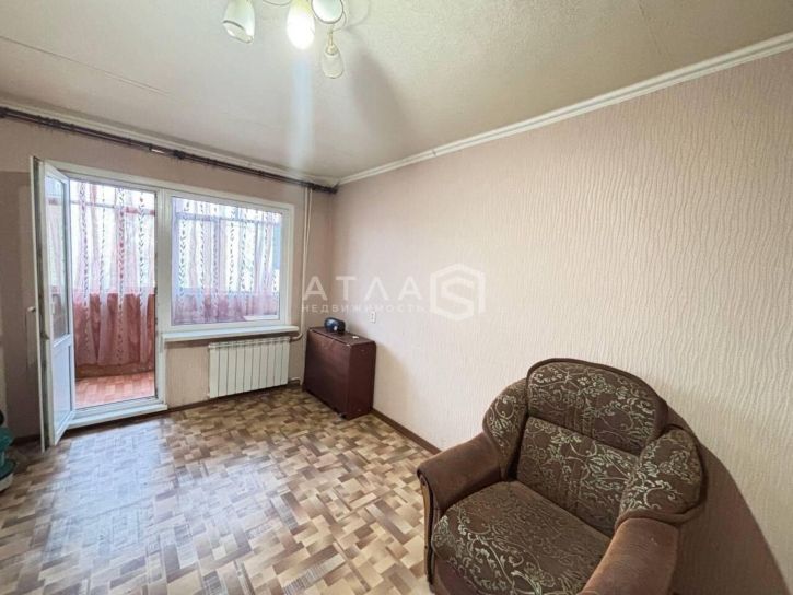 3-комн квартира Ладожская ул, 35