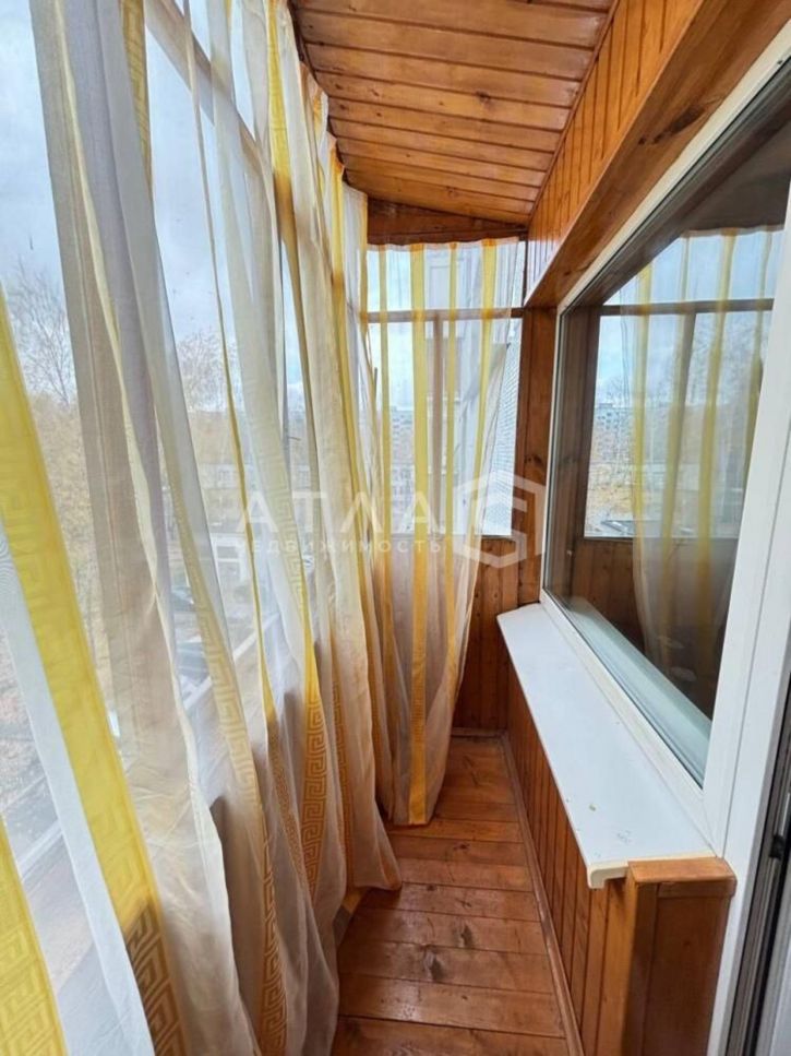 3-комн квартира Ладожская ул, 35