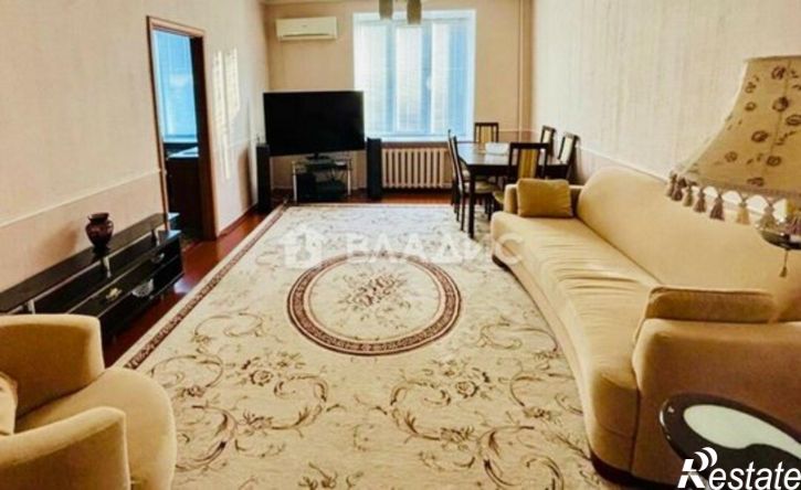 3-комн квартира ул Славы, 5,  д. 5