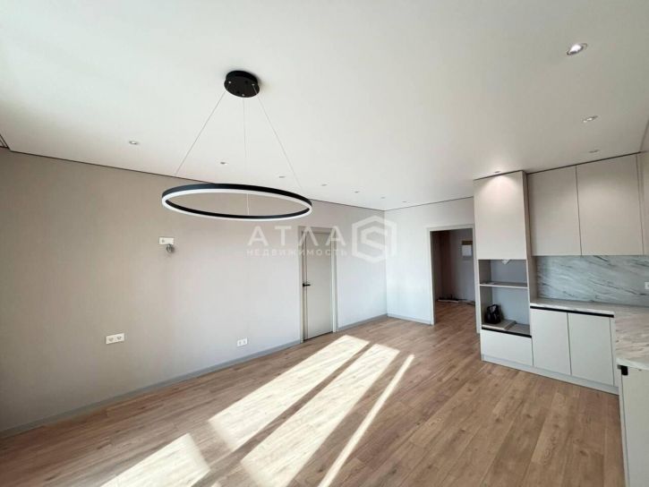 3-комн квартира Лозицкой ул, 1А