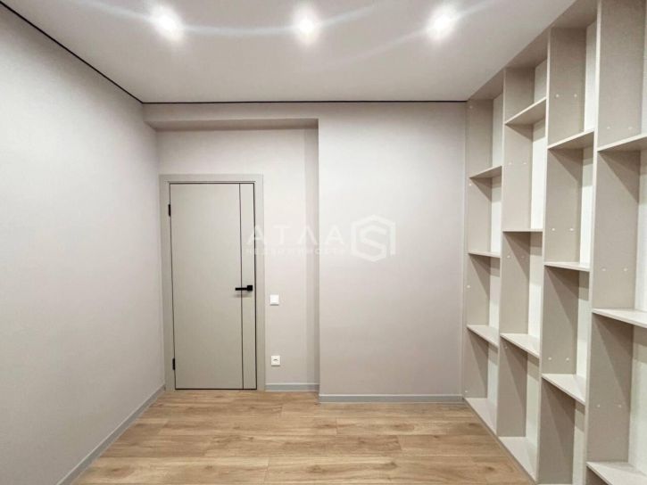 3-комн квартира Лозицкой ул, 1А