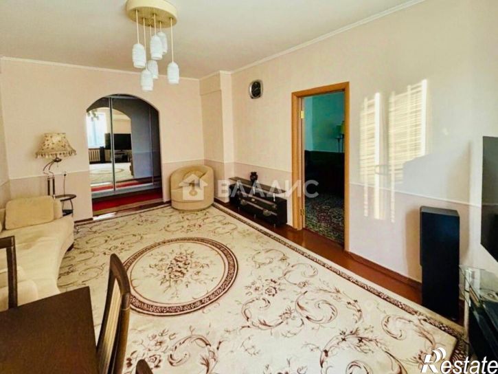 3-комн квартира ул Славы, 5,  д. 5