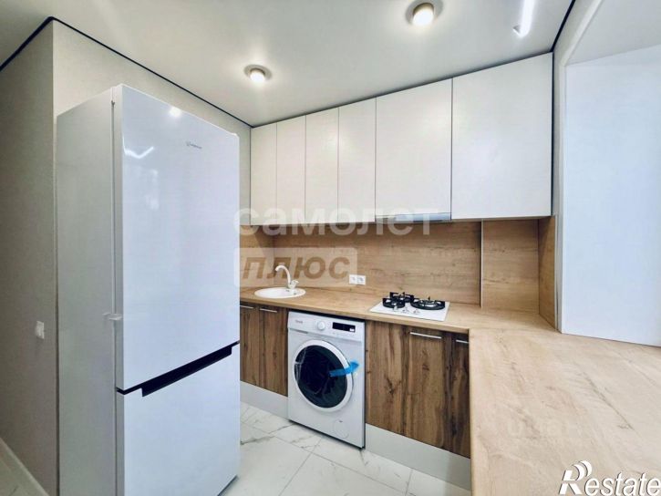 2-комн квартира пр-кт Победы, 27,  д. 27