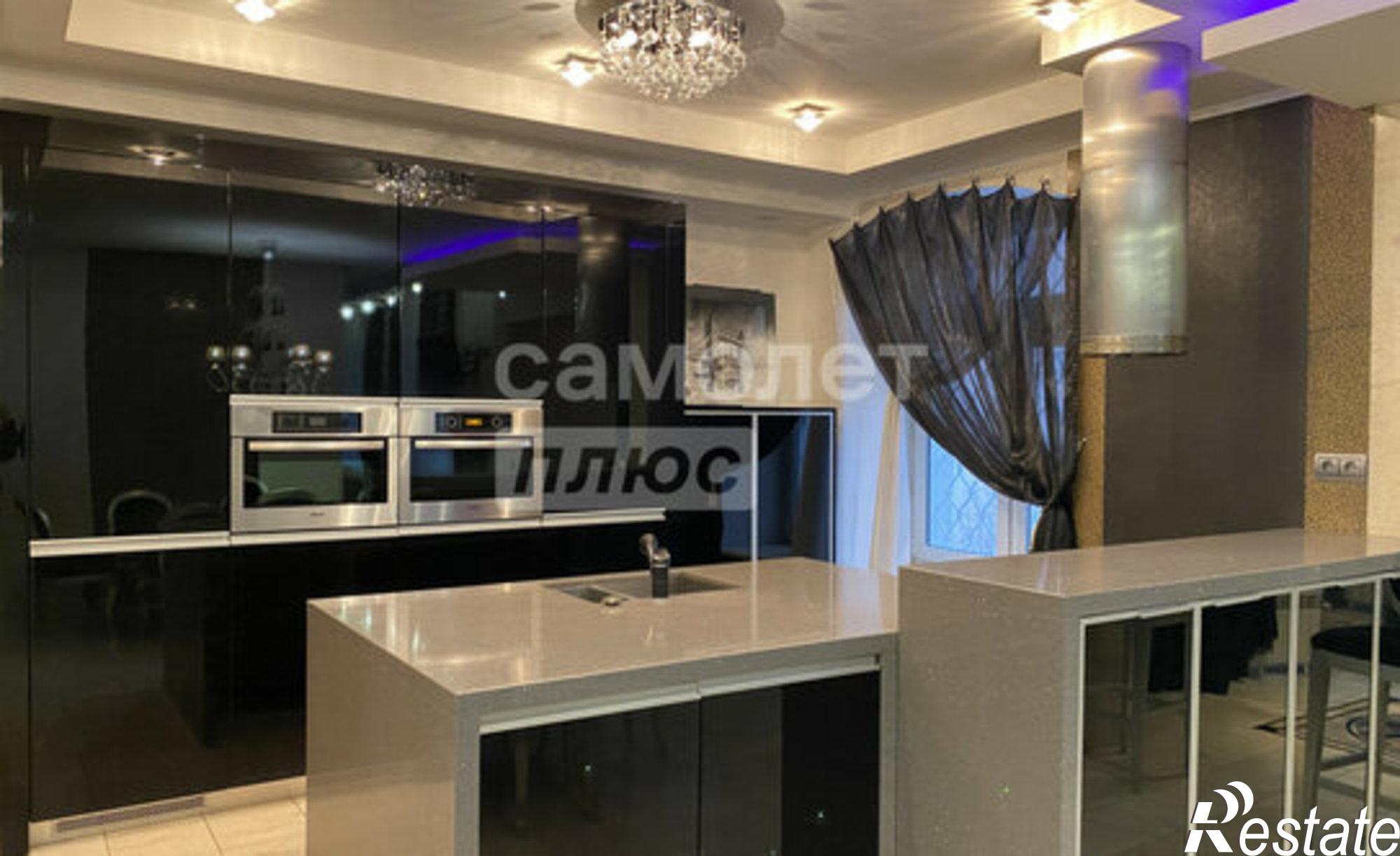 Купить квартиру за 24 500 000 рублей на ул Московская, 5