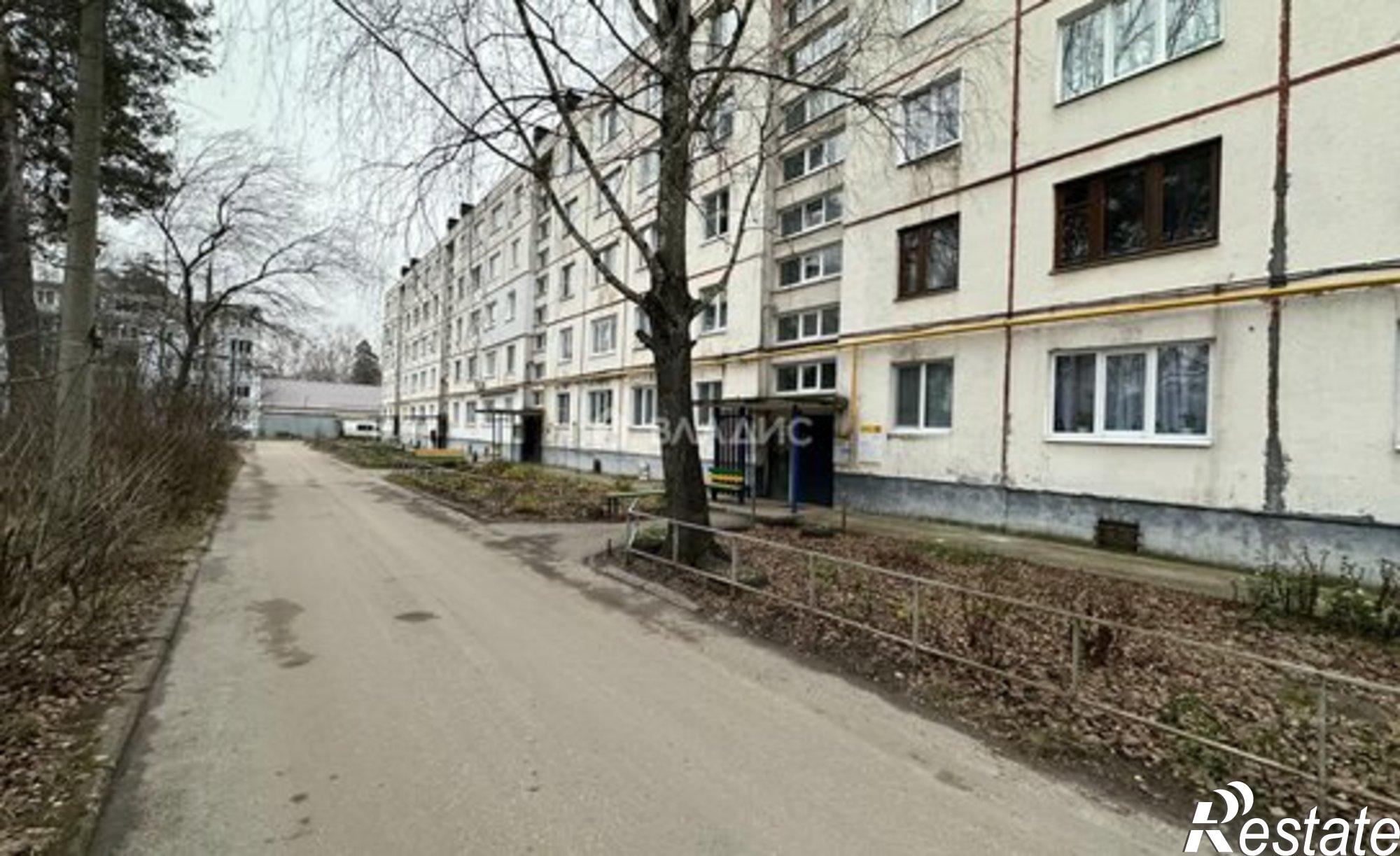 Купить квартиру за 2 100 000 рублей на г-к Военный 2-й, 6