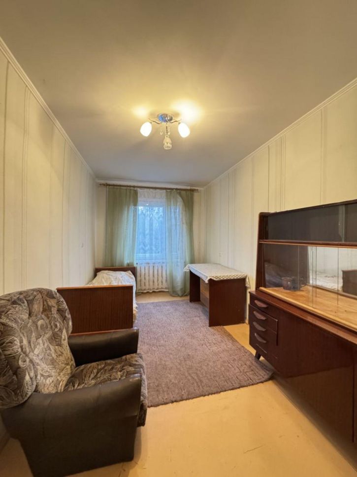 3-комн квартира Фурманова ул, 1а