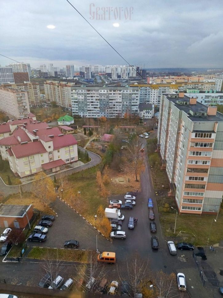 2-комн квартира Строителей пр-кт, 97