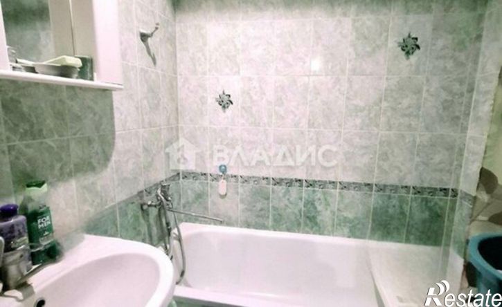 2-комн квартира ул Глазунова, 5,  д. 5