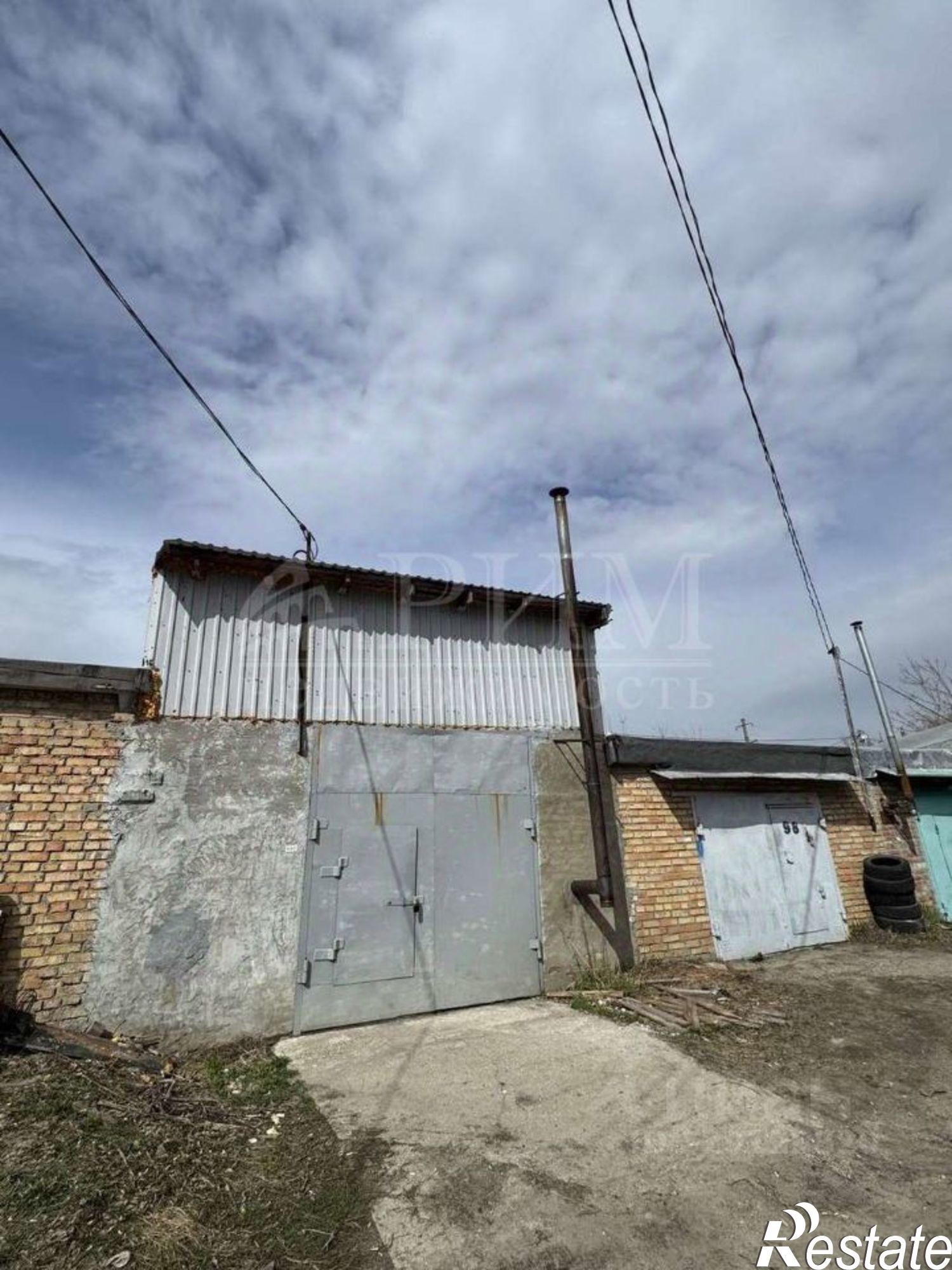 Купить гараж, место в паркинге за 2 200 000 рублей на ул Аустрина, 176Г