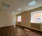 офис 34 кв м, этаж 1/3 ул Гладкова, 16