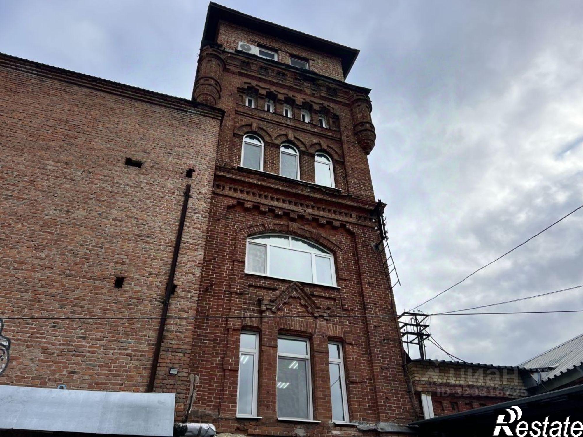 Купить офис, помещение под офис за 14 672 900 рублей на ул Гладкова, 10