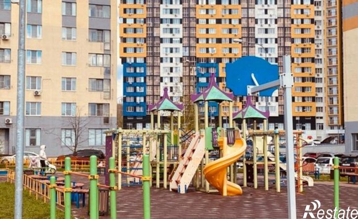 2-комн квартира ул Лозицкой, 8,  д. 8