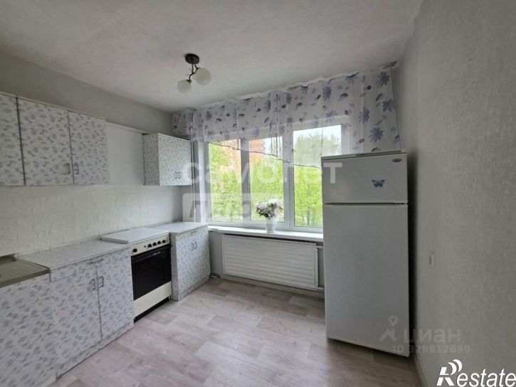 3-комн квартира пр-кт Строителей, 35,  д. 35
