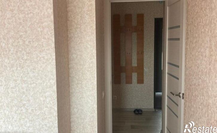 3-комн квартира ул Ревунова, 4,  д. 4