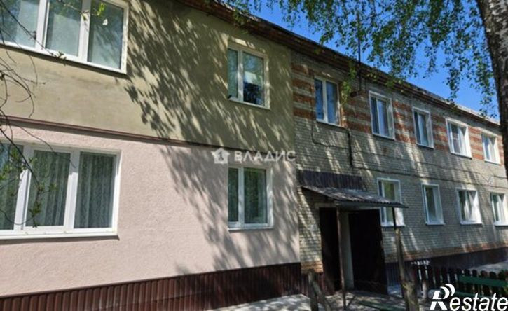 1-комн квартира поселок Нефтяник, 12,  д. 12