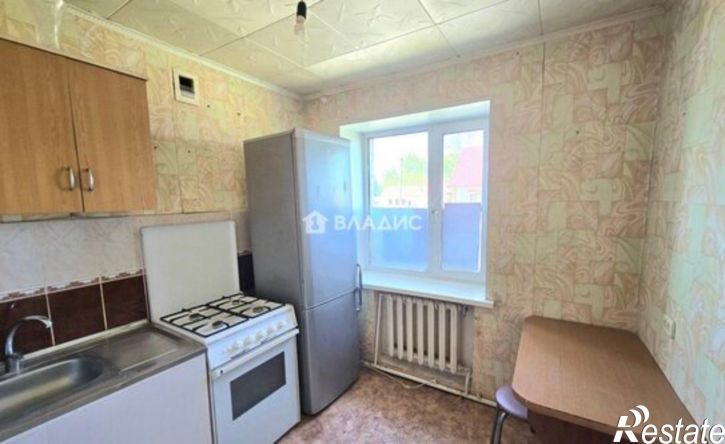 1-комн квартира поселок Нефтяник, 12,  д. 12